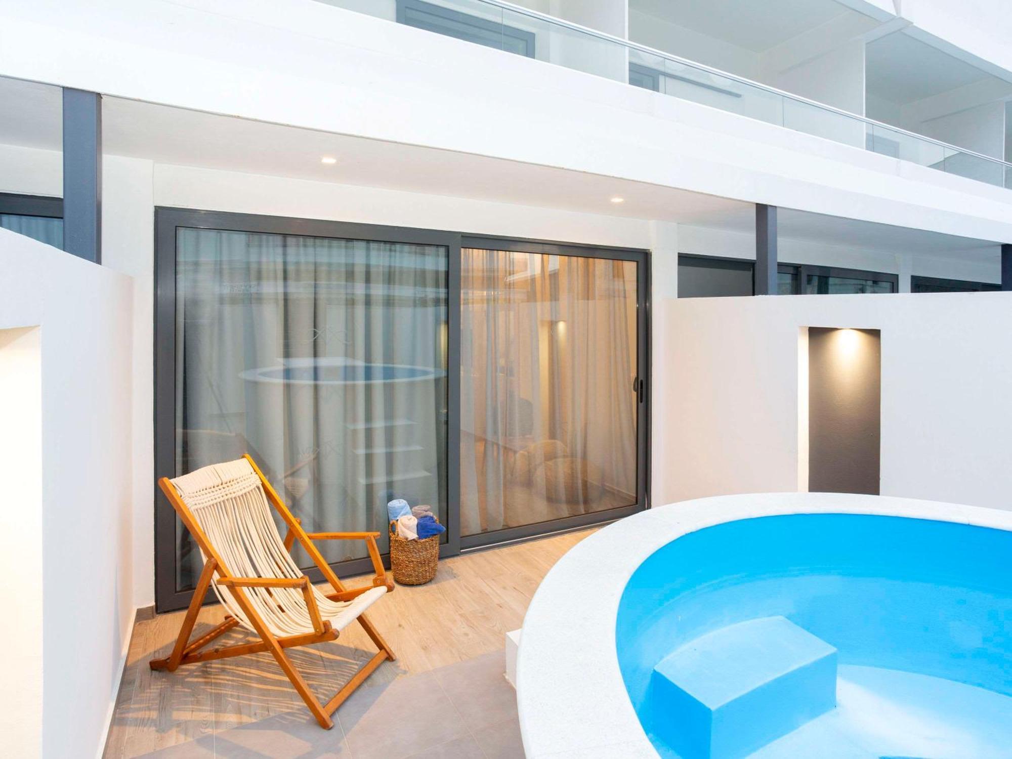 Mercure Rhodes Alexia Hotel & Spa (Adults Only) Rhodes City ภายนอก รูปภาพ